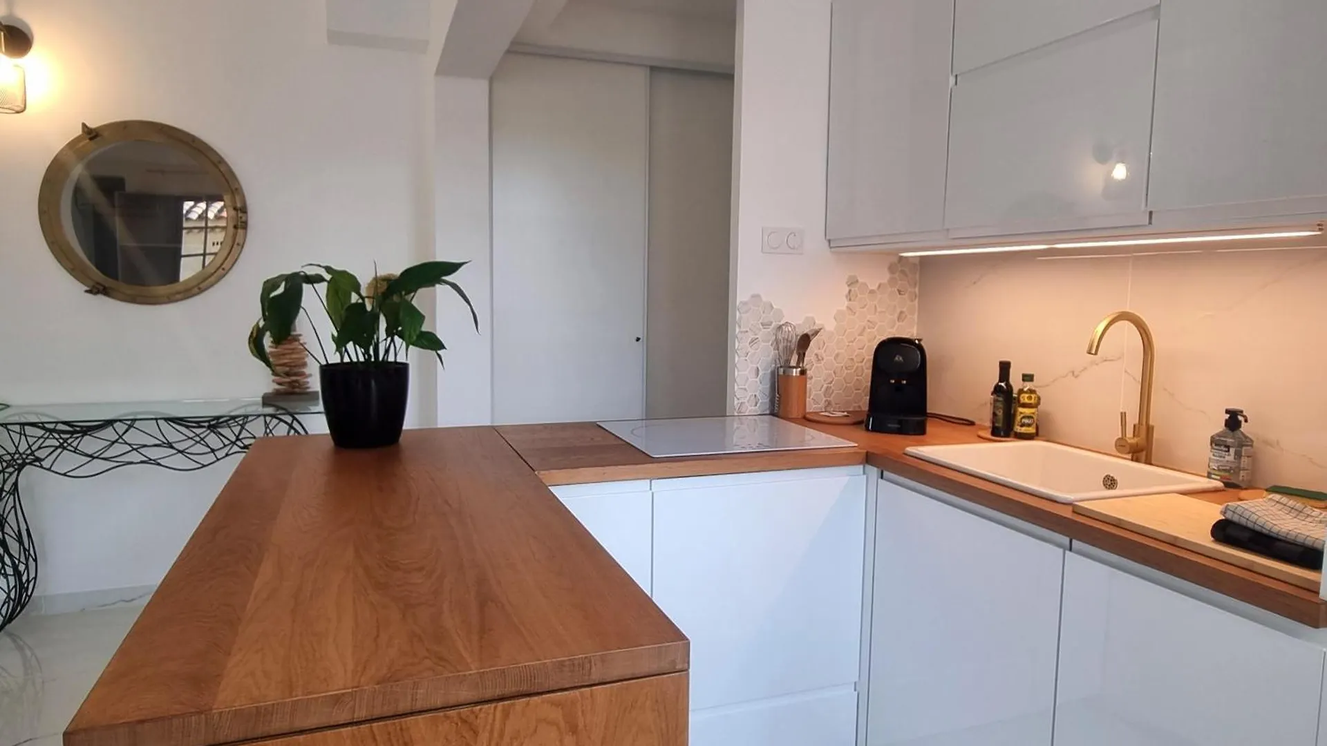 Loft Les Cigales, Refait A Neuf A 5Min De La Mer Avec Parking - By Auraconciergerie Saint-Cyr-sur-Mer France