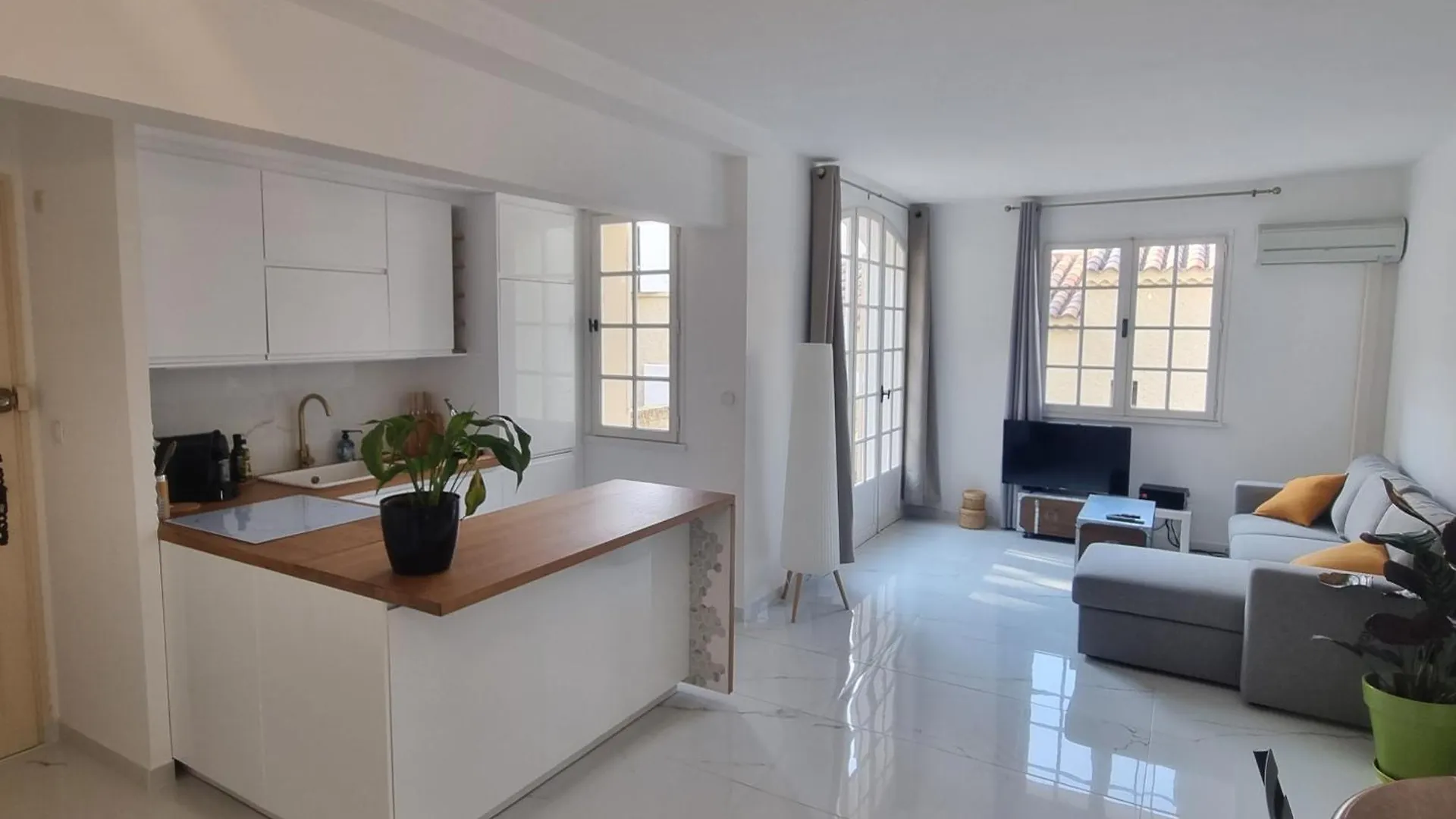Loft Les Cigales, Refait A Neuf A 5Min De La Mer Avec Parking - By Auraconciergerie Saint-Cyr-sur-Mer 0*,